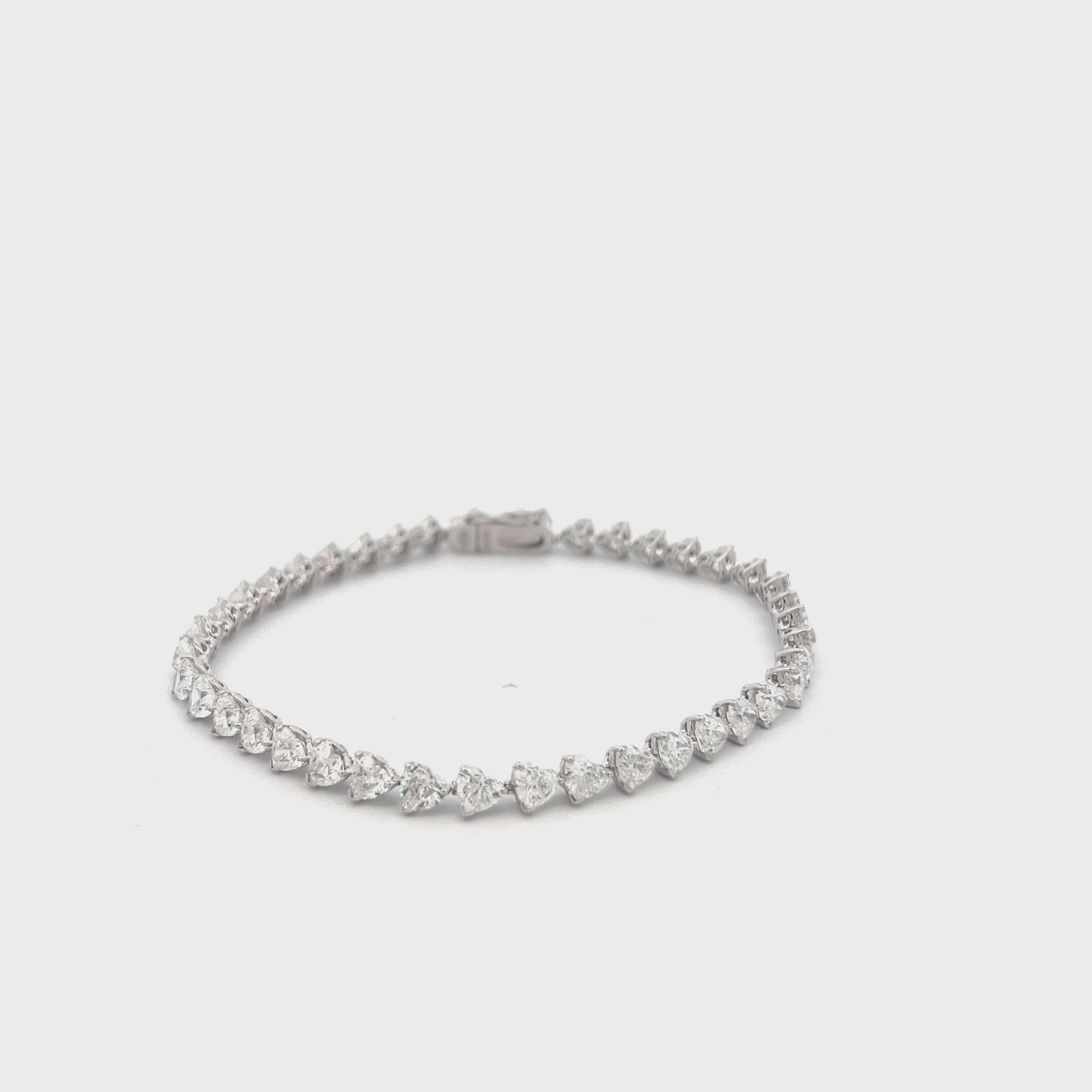 Slanted Heart Shape Diamond Tennis Bracelet (9.74 ct.) in 18K Gold