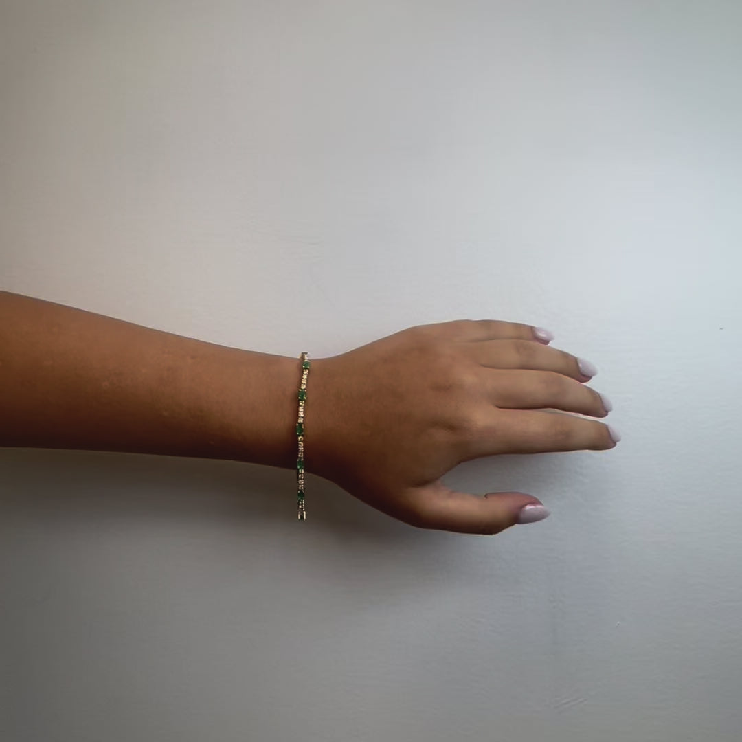 Alternate Diamond & Oval Emerald Tennis Bracelet (4.45 ct.) 4-Prongs Setting in 14K Gold