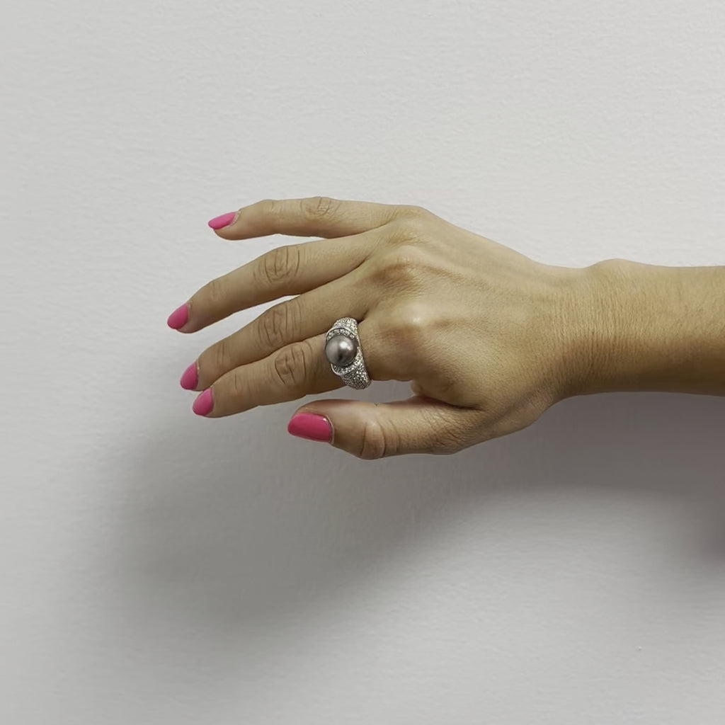 Ready to Ship Cultured Black Pearl 10 mm & Pavé Diamond Ring (0.80 ct.) in 18K Gold