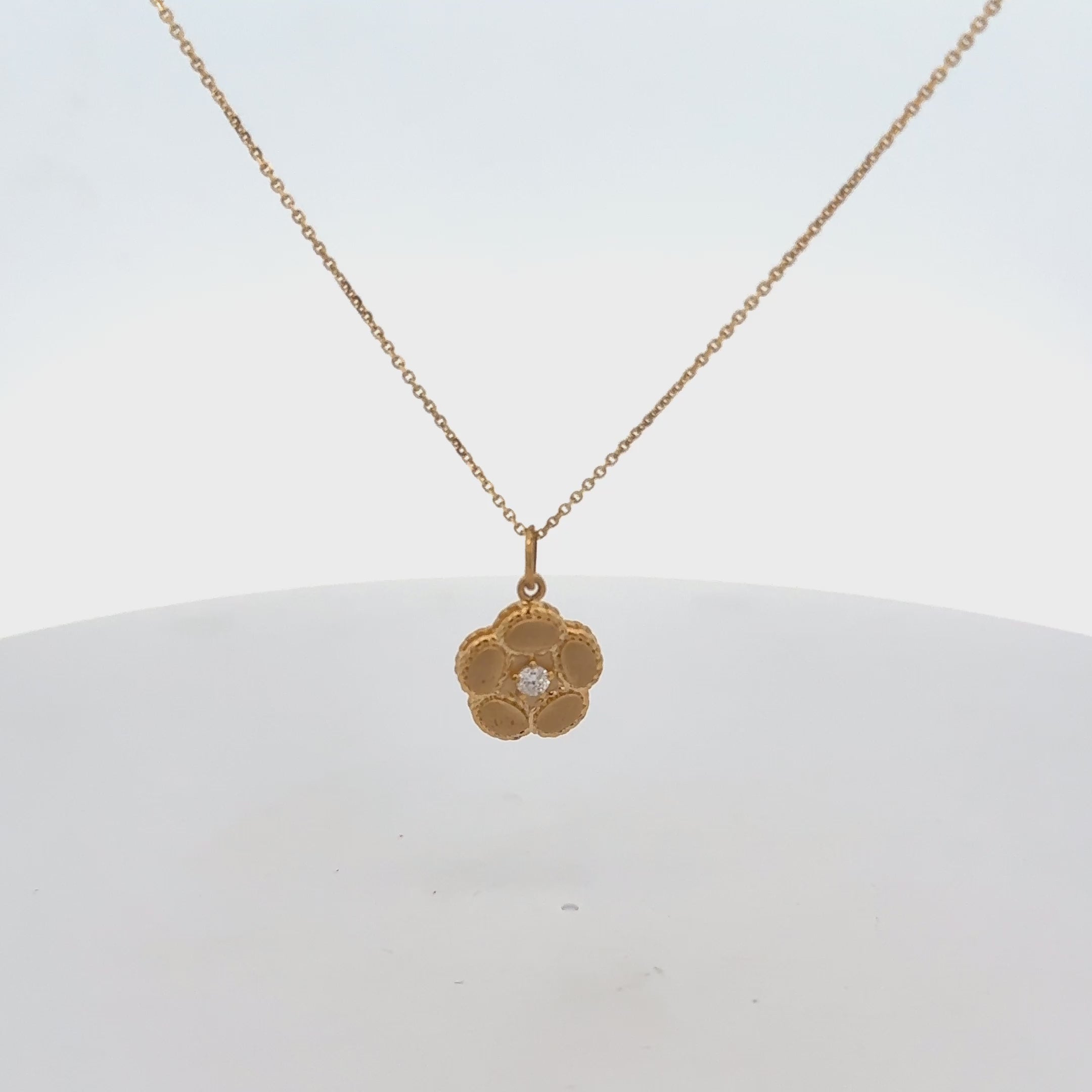 Diamond Flower Pendant Necklace (0.10 ct.) in 14K Gold