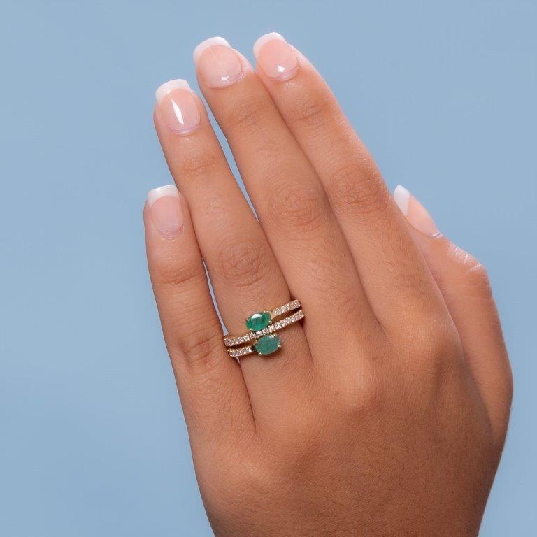 14K Oval Cut  Emerald (1.56ct) 4-prongs double band flexible eternity Diamonds Ring