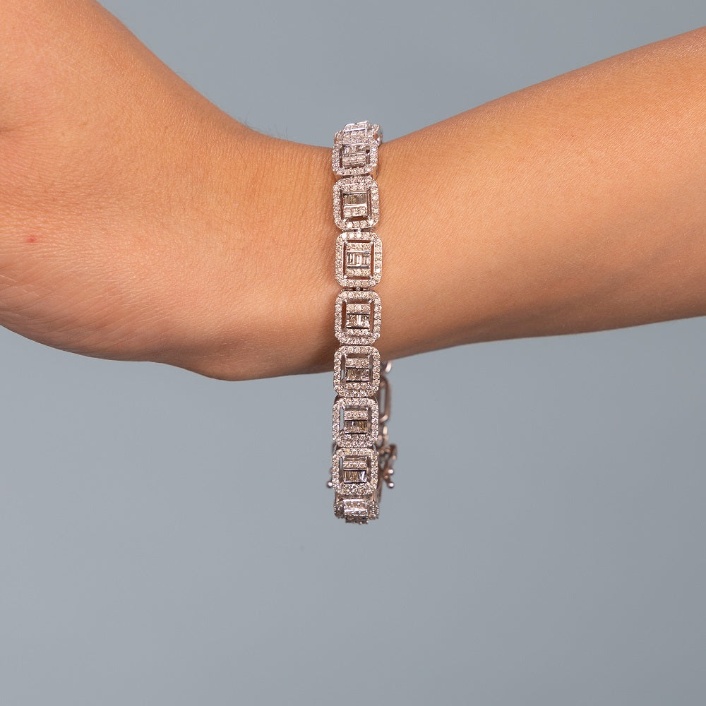 Round & Baguette Diamonds Halo Rectangular Shape Link Bracelet (3.70 ct.) in 14K Gold